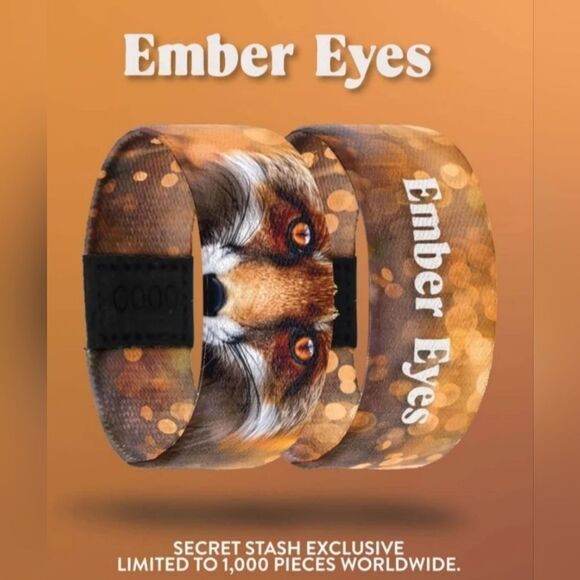 ZOX "EMBER EYES" #454 TRASH PANDA COLLECTIBLE RARE App Excl WRISTBAND - Picture 2 of 11